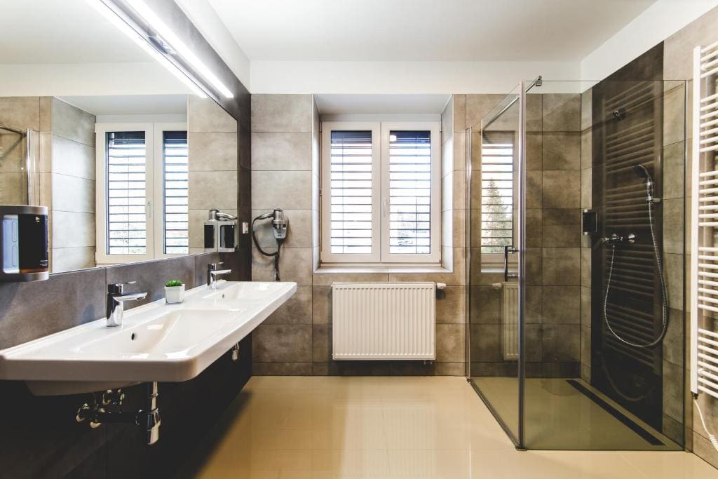 Luxury Quadruple Room room - Image 1