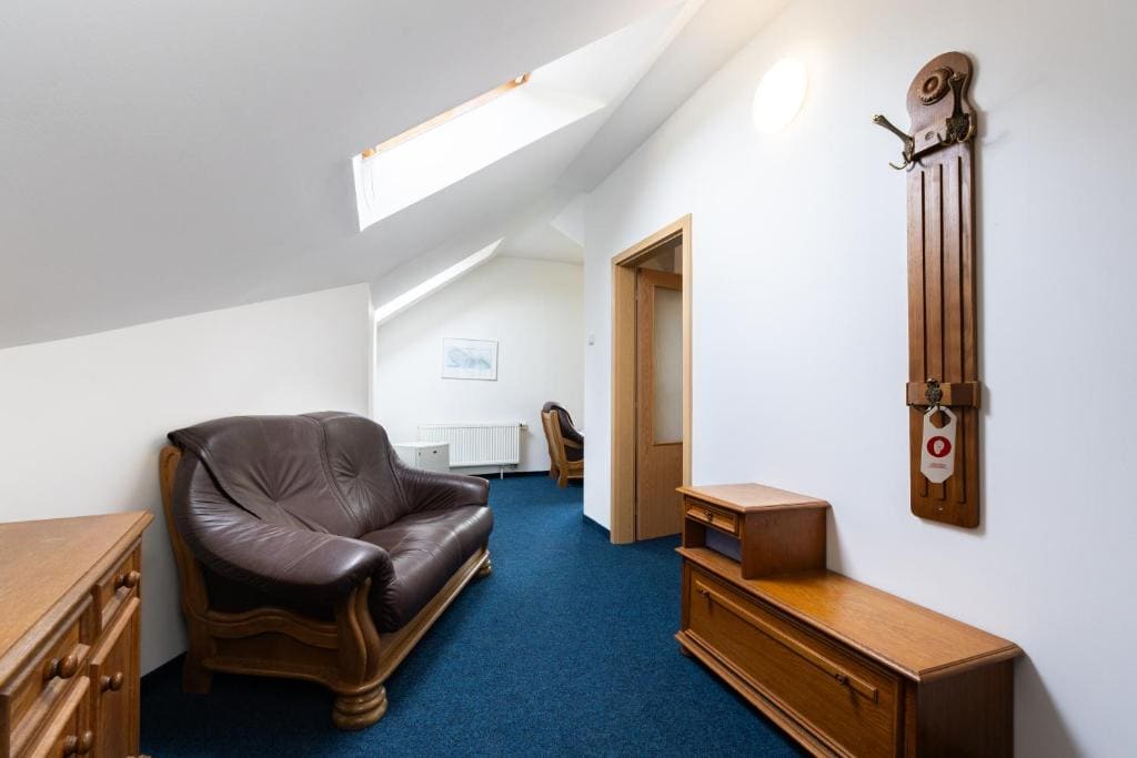 Quadruple Room with Bath room - Image 1