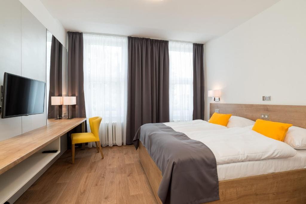 Superior Double or Twin Room room - Image 1