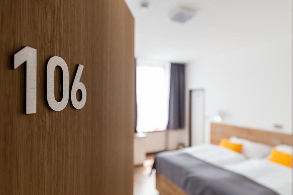 Superior Quadruple Room room - Image 2