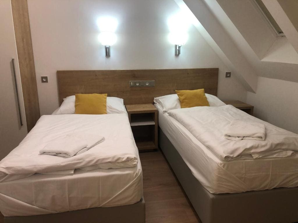 Superior Double or Twin Room room - Image 2