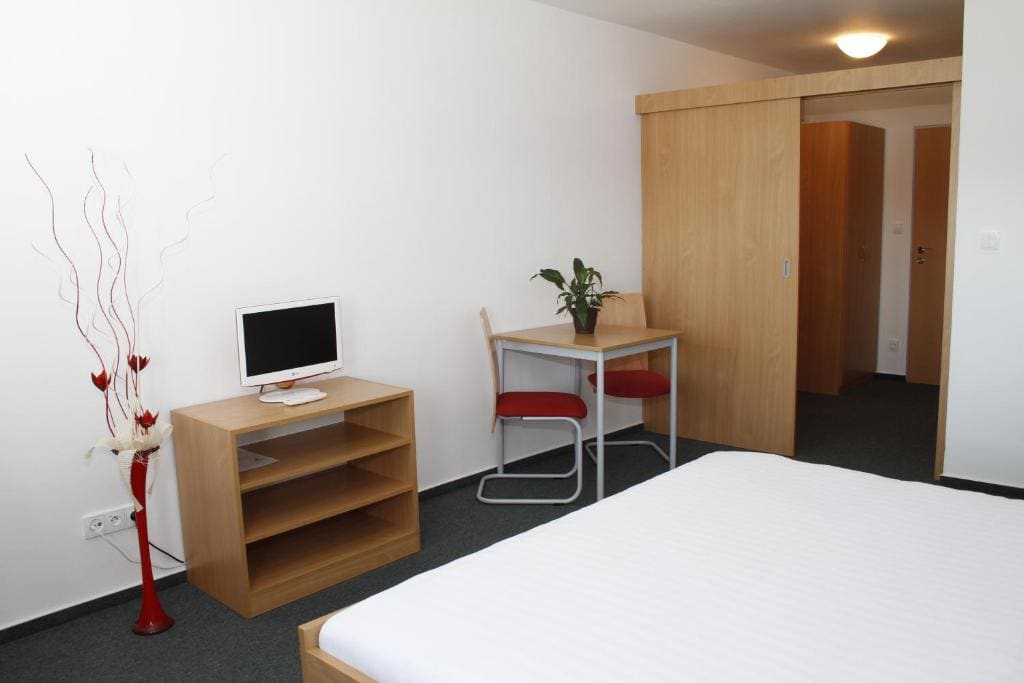 Superior Double or Twin Room room - Image 2