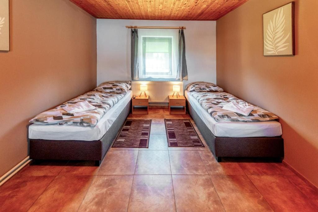 Superior Bungalow room - Image 3