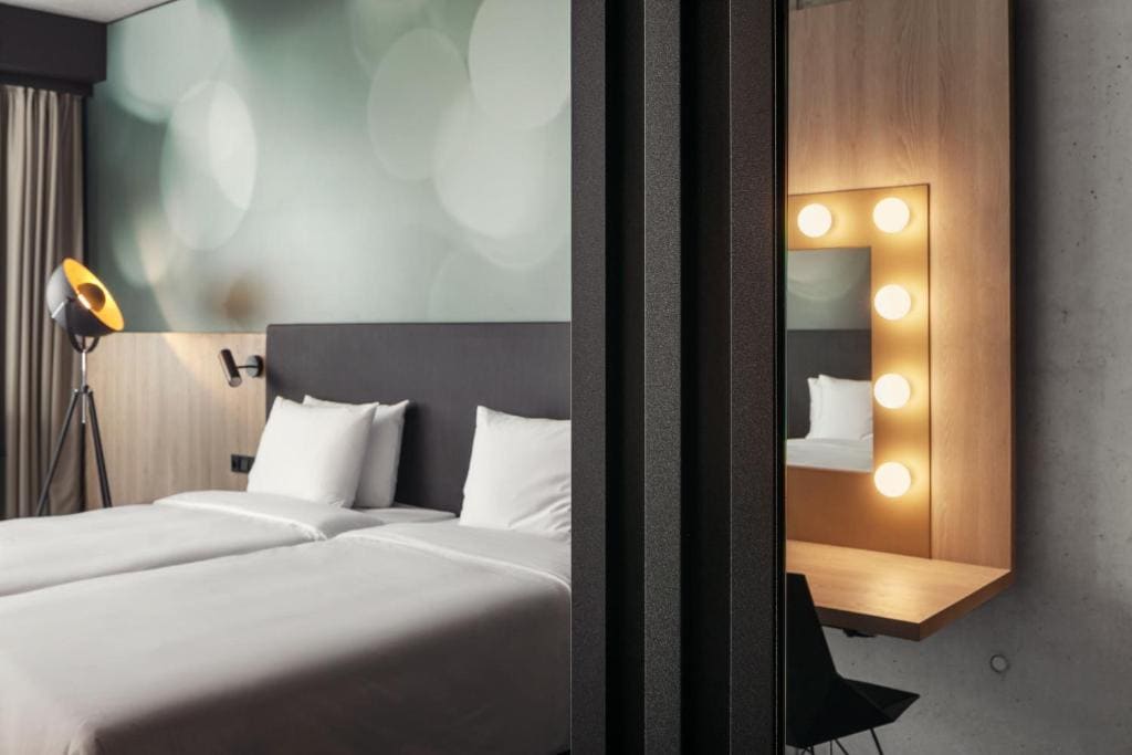 Comfort Twin Room room - Image 2