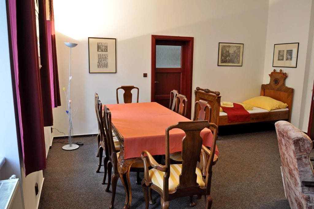 Apartment room - Image 2