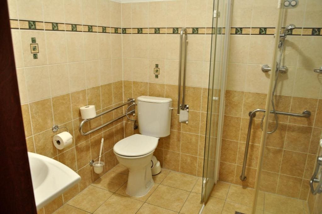 Twin Room - Disability Access room - Image 1