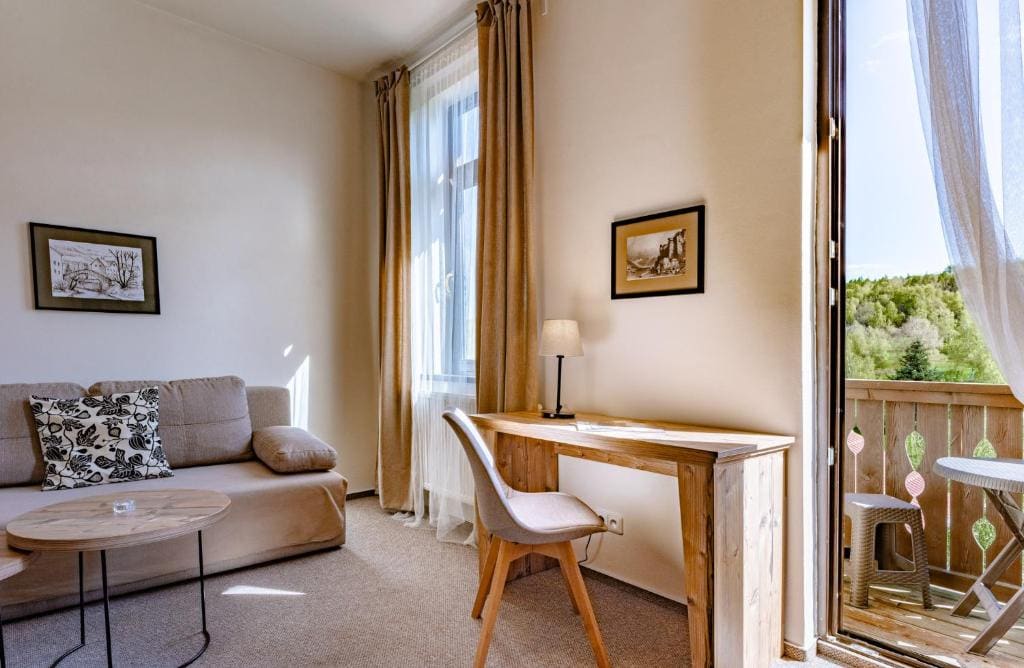 King Suite with Balcony room - Image 3