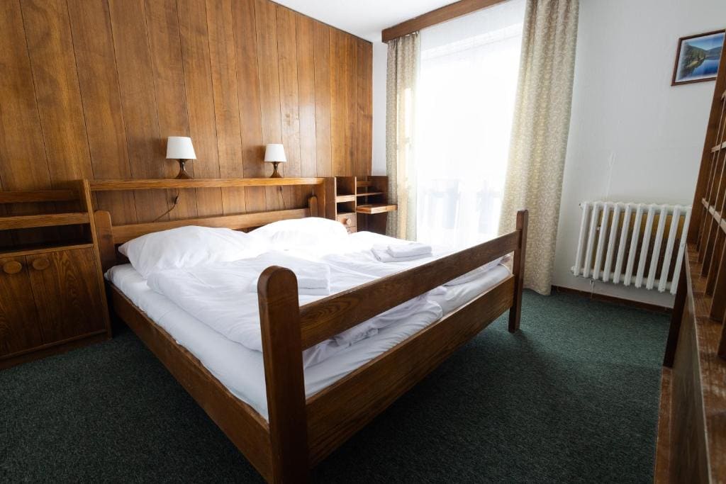 Double Room with Mountain View room - Image 1