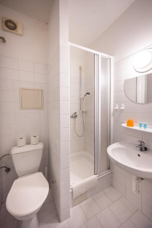 Double or Twin Room room - Image 1