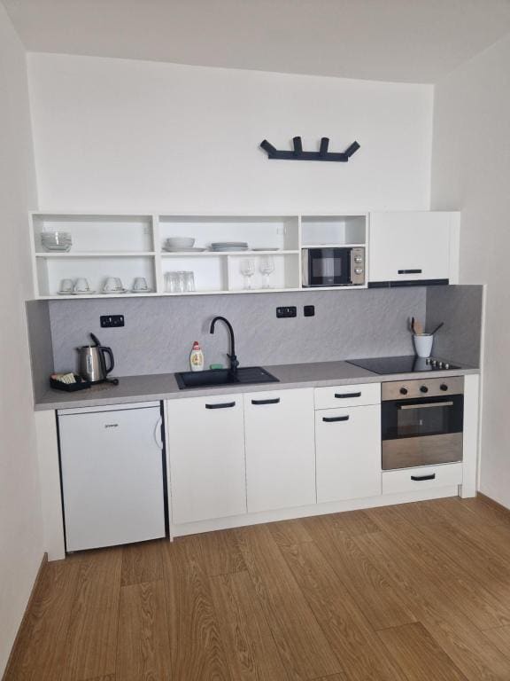 Two-Bedroom Apartment room - Image 3