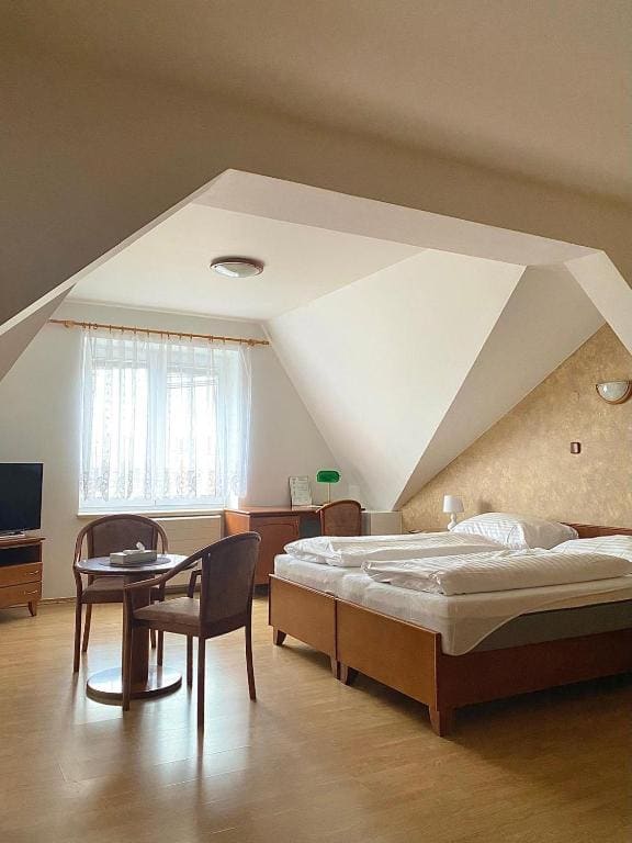 Deluxe Room room - Image 1