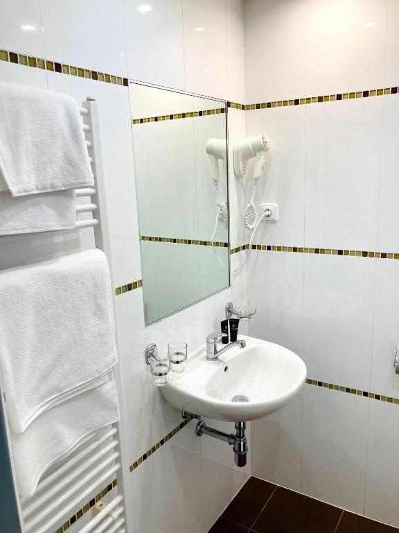 Deluxe Double Room room - Image 3