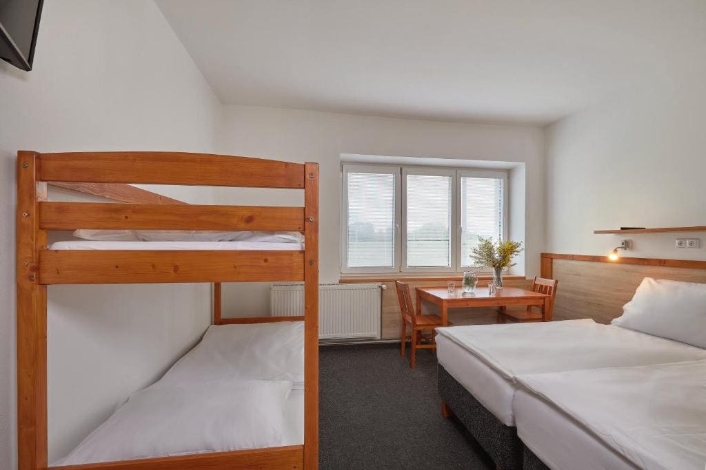 Quadruple Room with Private Bathroom room - Image 1
