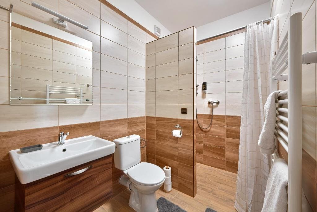 Triple Room with Bathroom room - Image 3