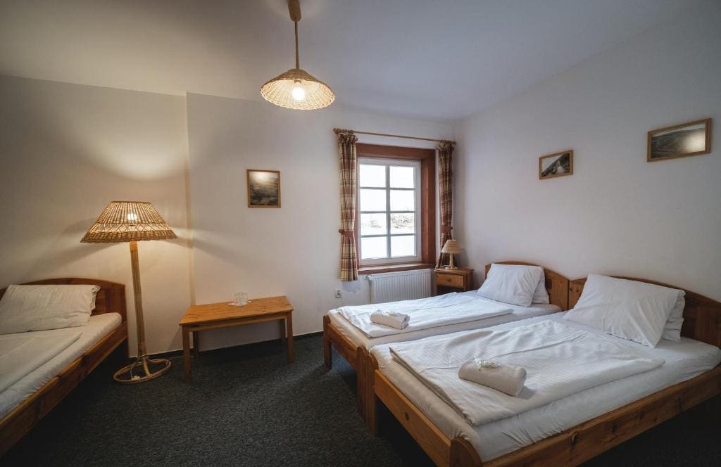 Triple Room with Private Bathroom room - Image 1