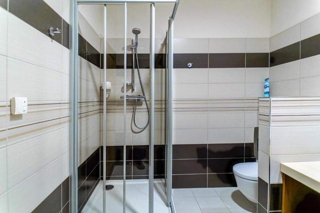 Double Room with Private Bathroom room - Image 1