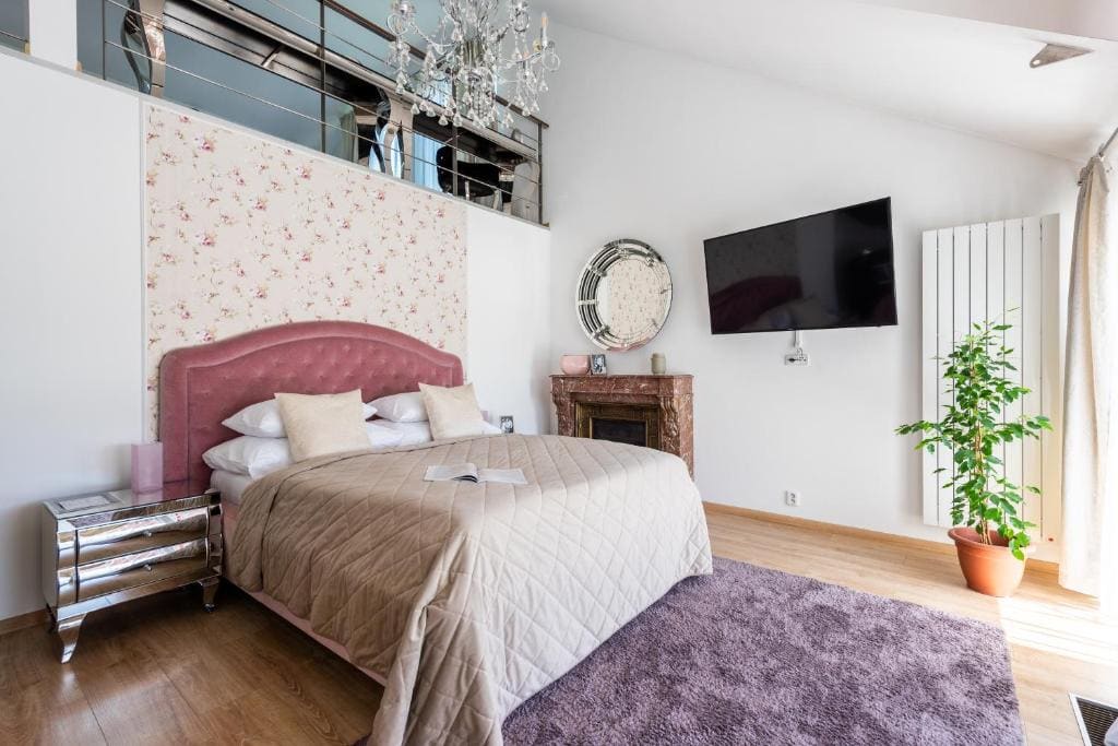 Apartment with Balcony room - Image 2