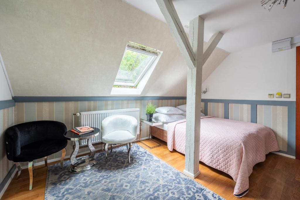 Standard Double Room room - Image 2