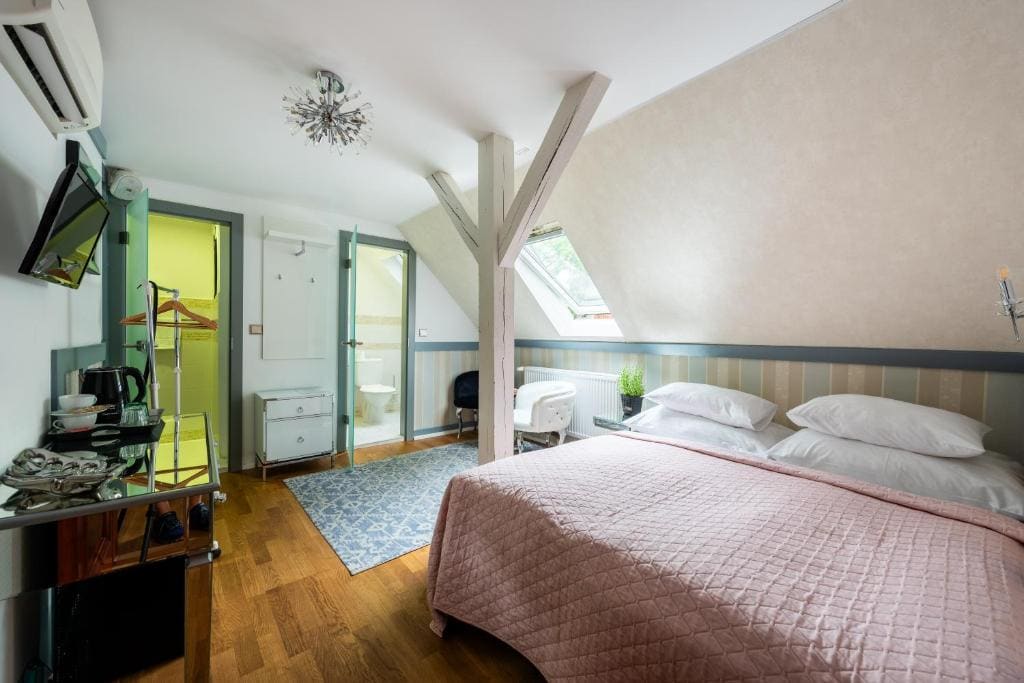 Standard Double Room room - Image 3