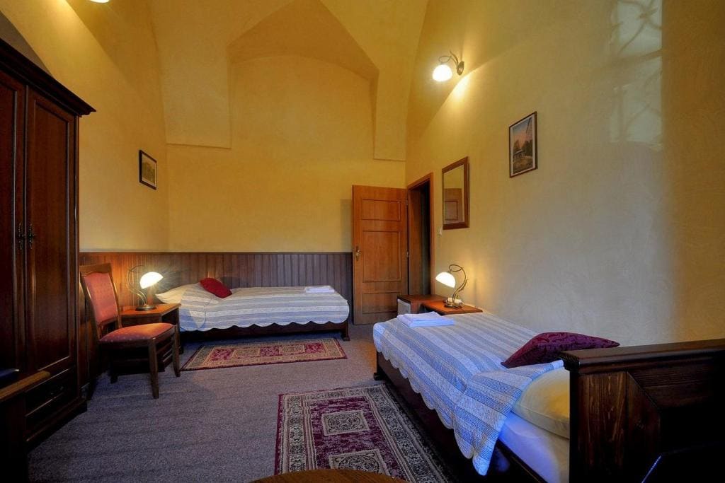 Double or Twin Room with Shared Bathroom room - Image 2