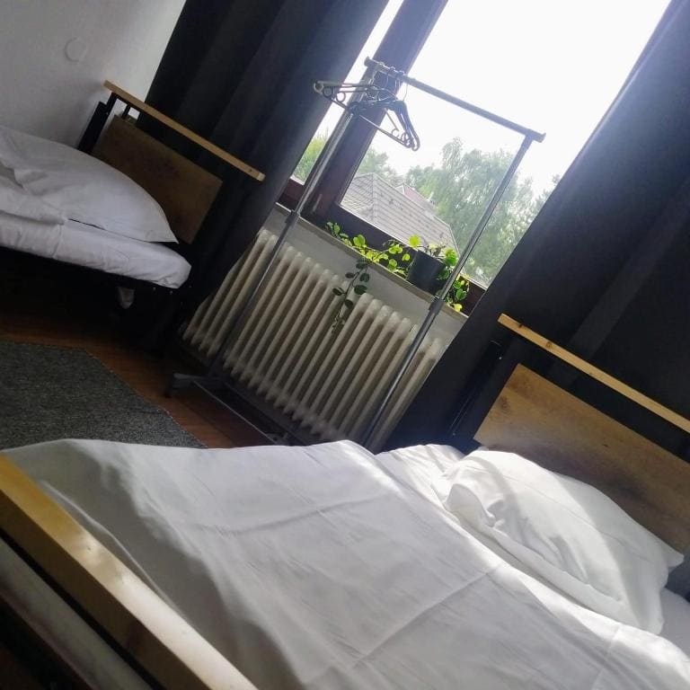 Double Room with Shared Bathroom room - Image 3