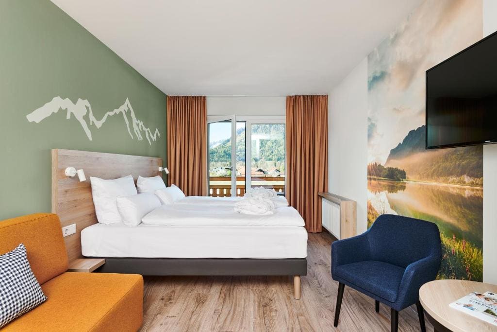 Double Room with Balcony room - Image 1