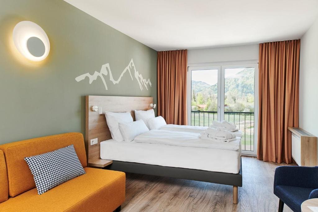 Double Room with Mountain View room - Image 1