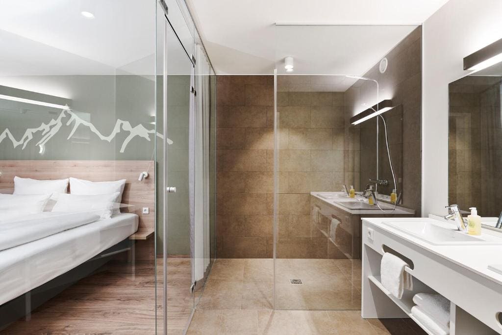 Suite with Balcony room - Image 3