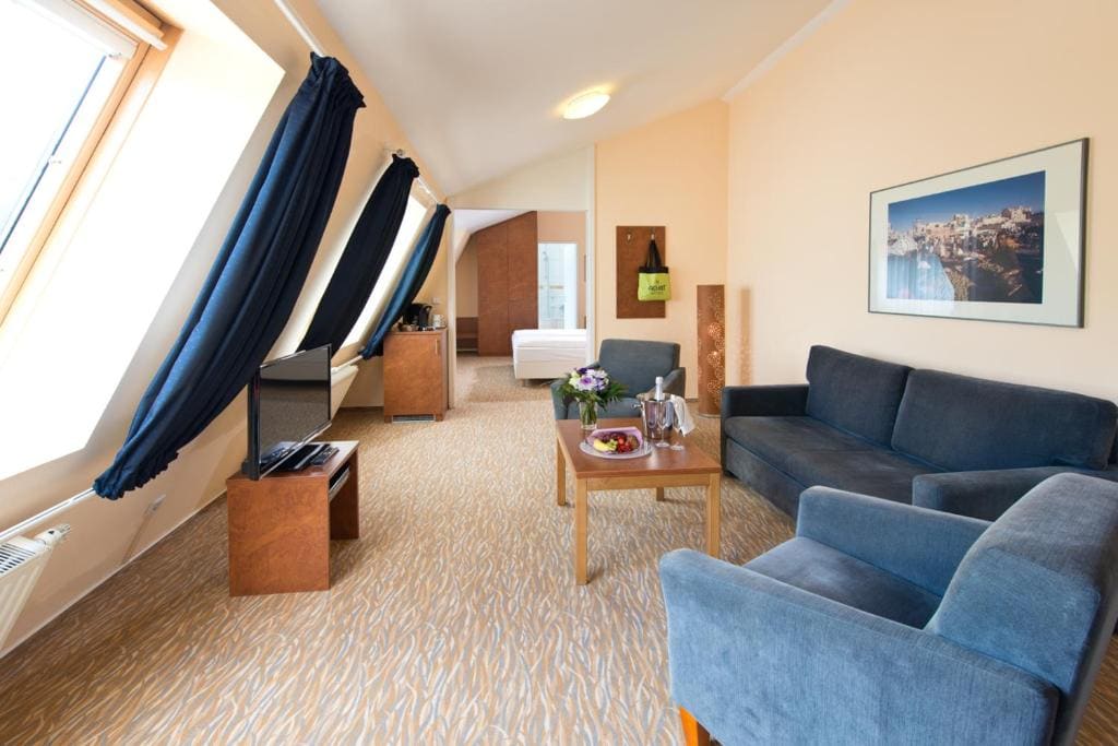 Suite room - Image 2