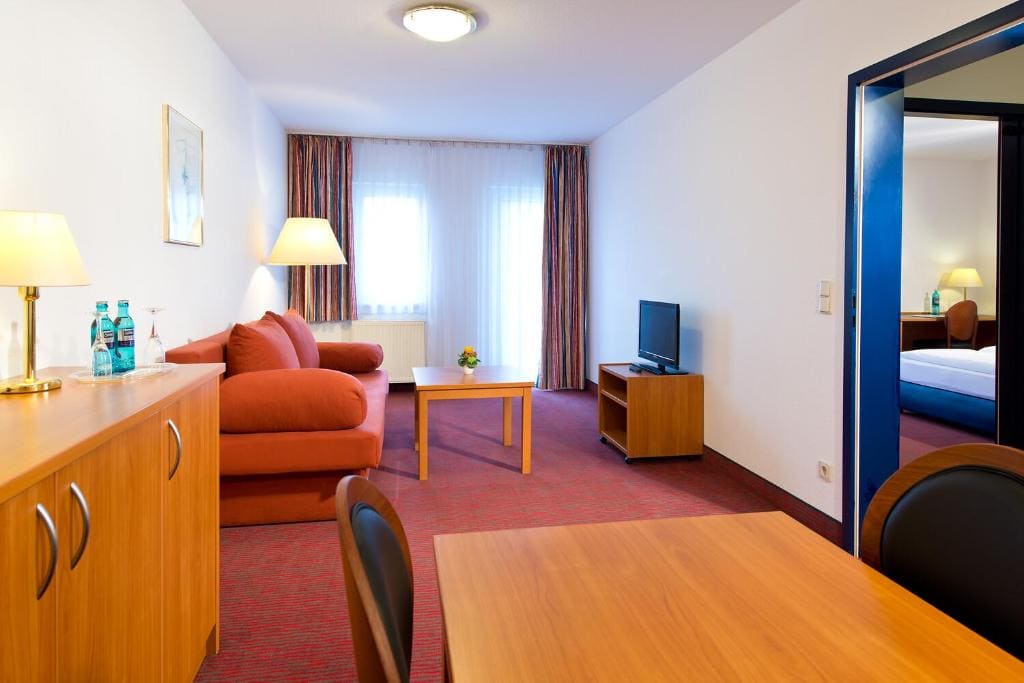 Apartment room - Image 1