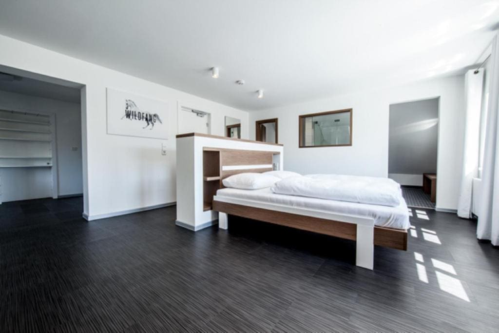 Suite room - Image 2