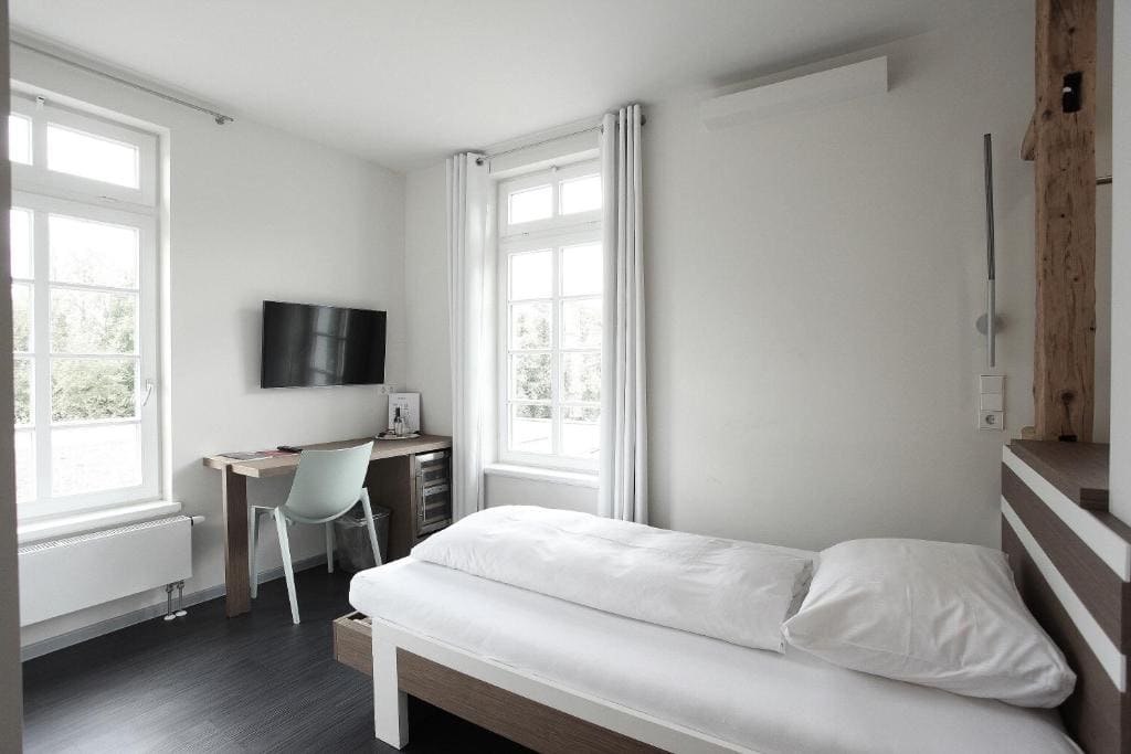 Small Double Room room - Image 3