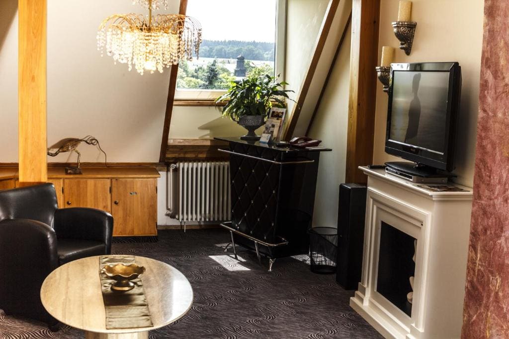 Suite room - Image 1
