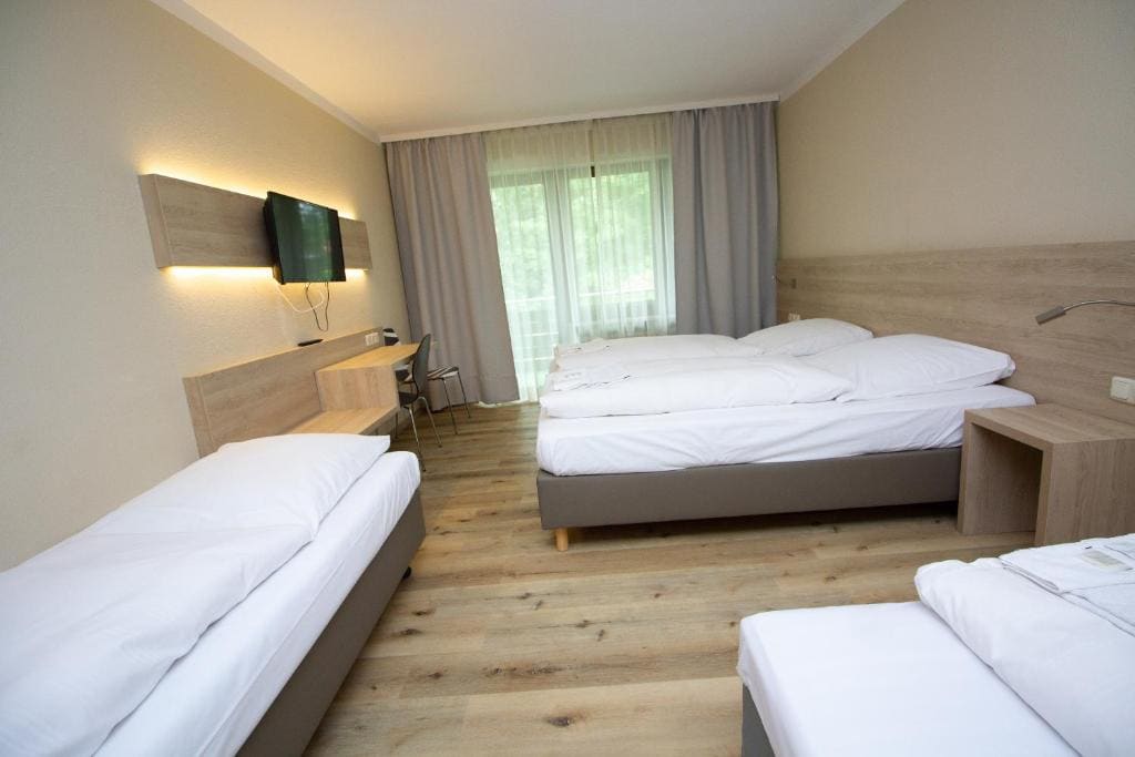 Quadruple Room room - Image 1
