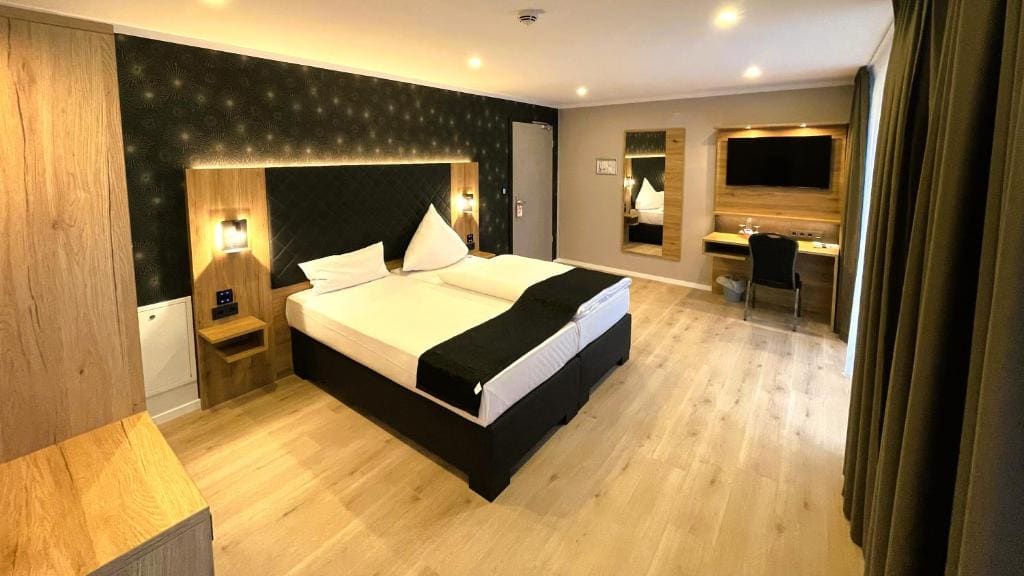 Deluxe Double Room room - Image 2
