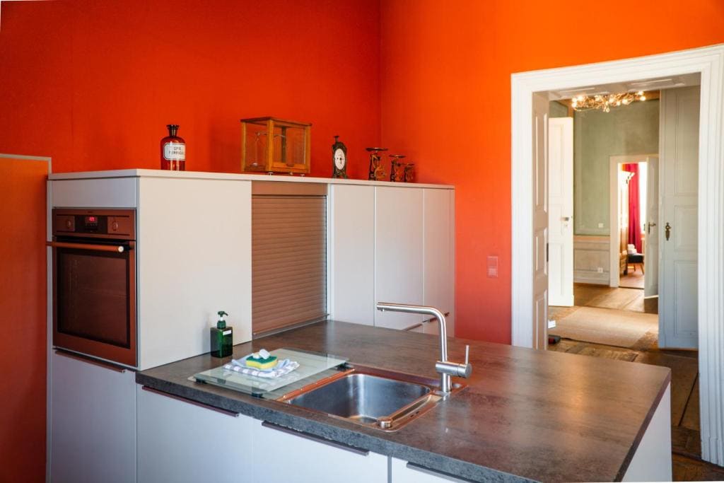 Deluxe Family Room room - Image 3