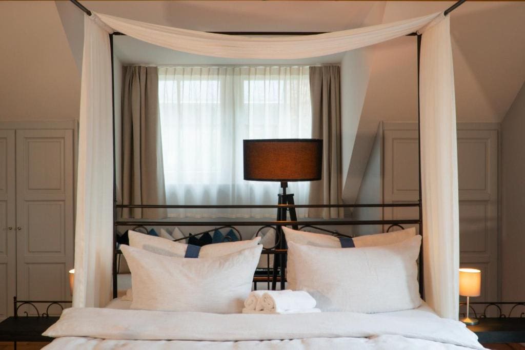 Deluxe Family Suite room - Image 1