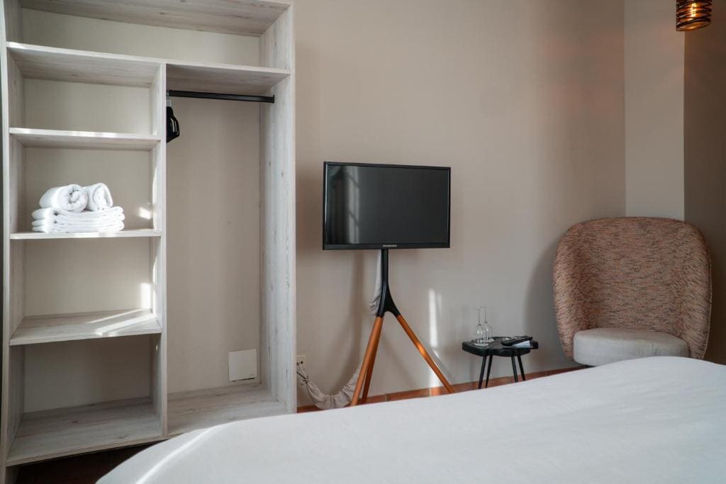 Small Double Room room - Image 1