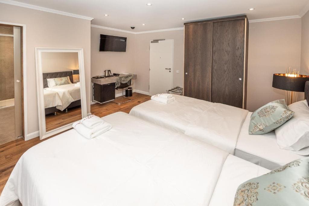 Superior Double Room room - Image 2