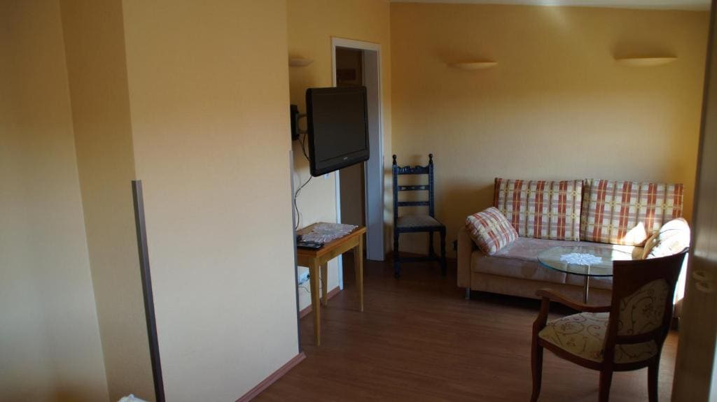 Double Room with Private Bathroom room - Image 3