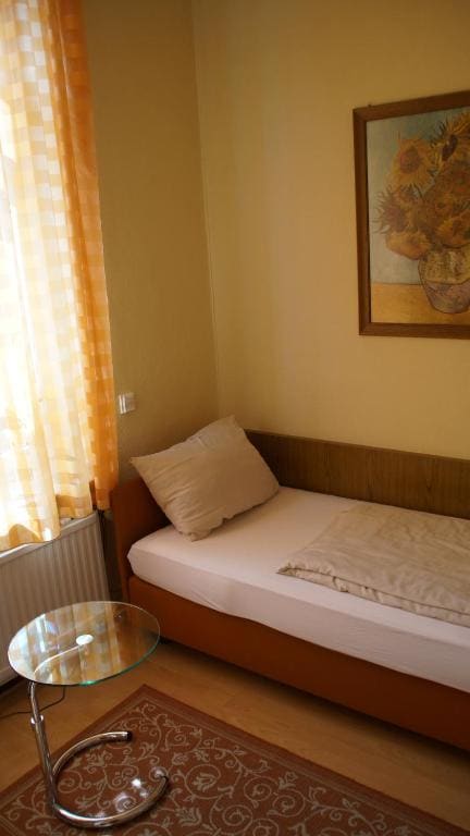 Twin Room with Private Bathroom room - Image 1