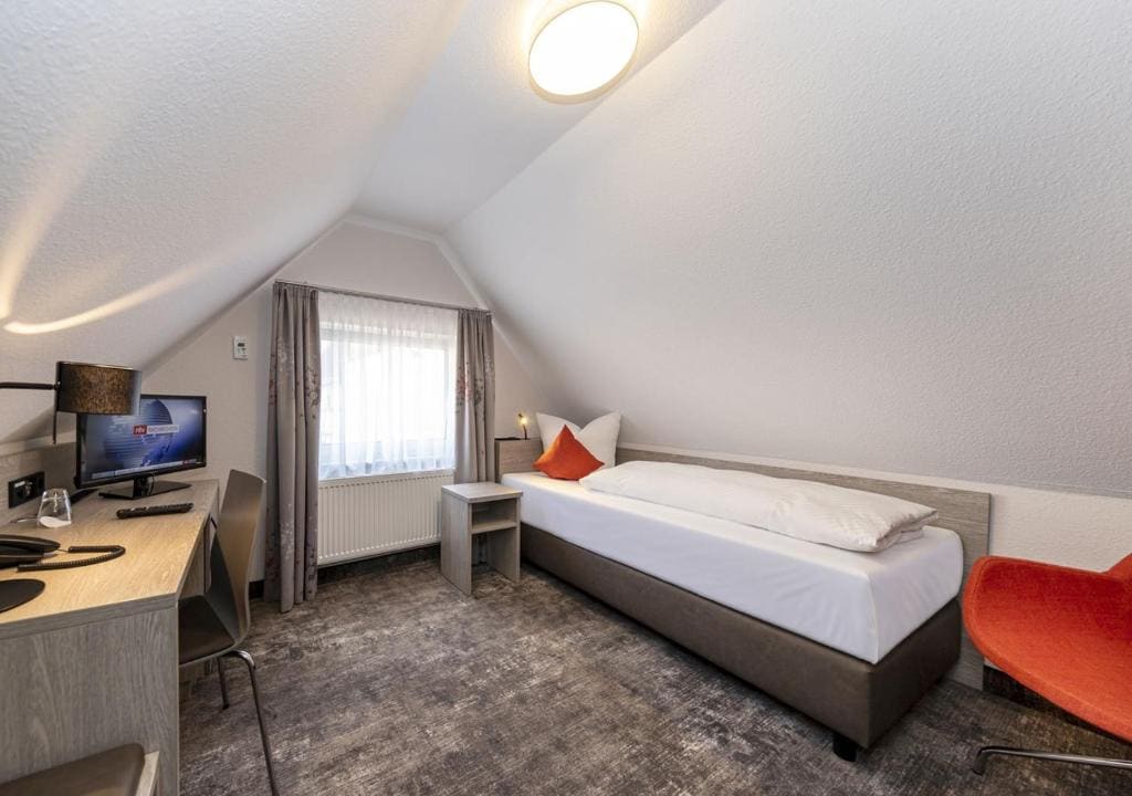 Economy Single Room room - Image 2