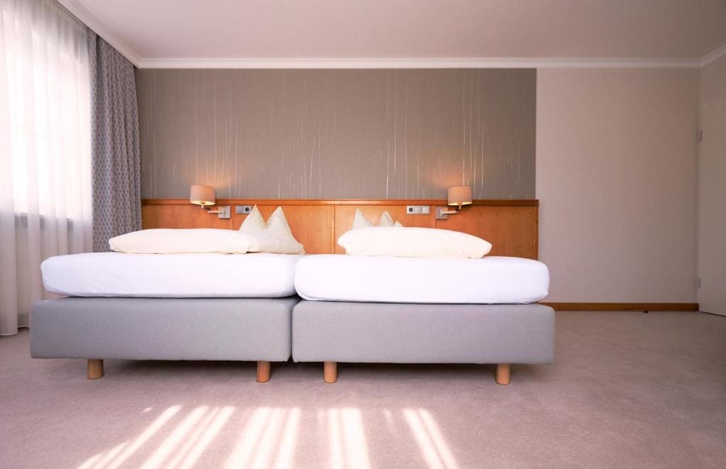 Family Room room - Image 1