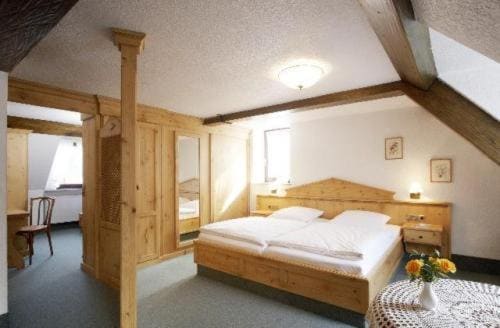 Family Room room - Image 1