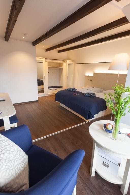 Large Double Room room - Image 3