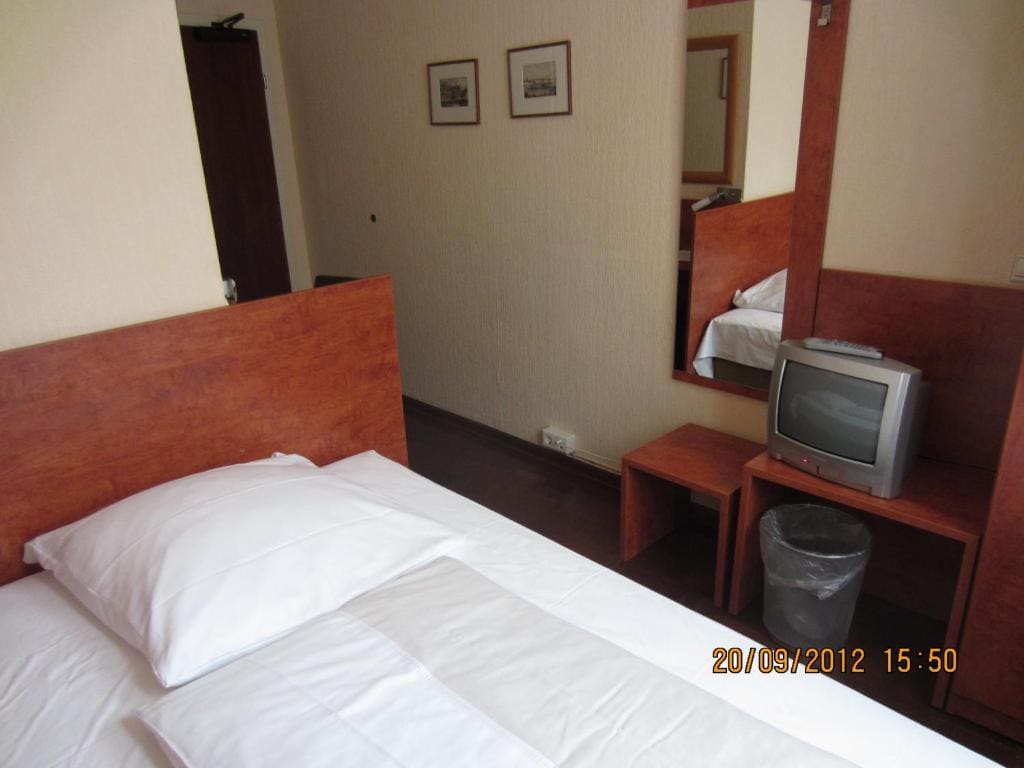 Single Room with Shared Toilet room - Image 1