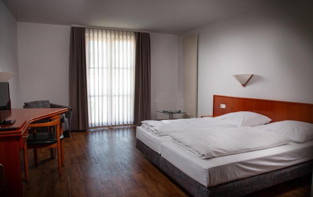 Standard Double Room room - Image 2
