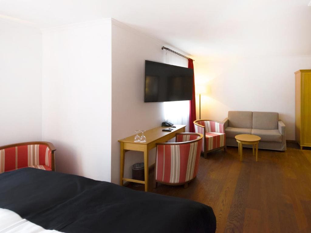 DORMERO Deluxe room - Image 2
