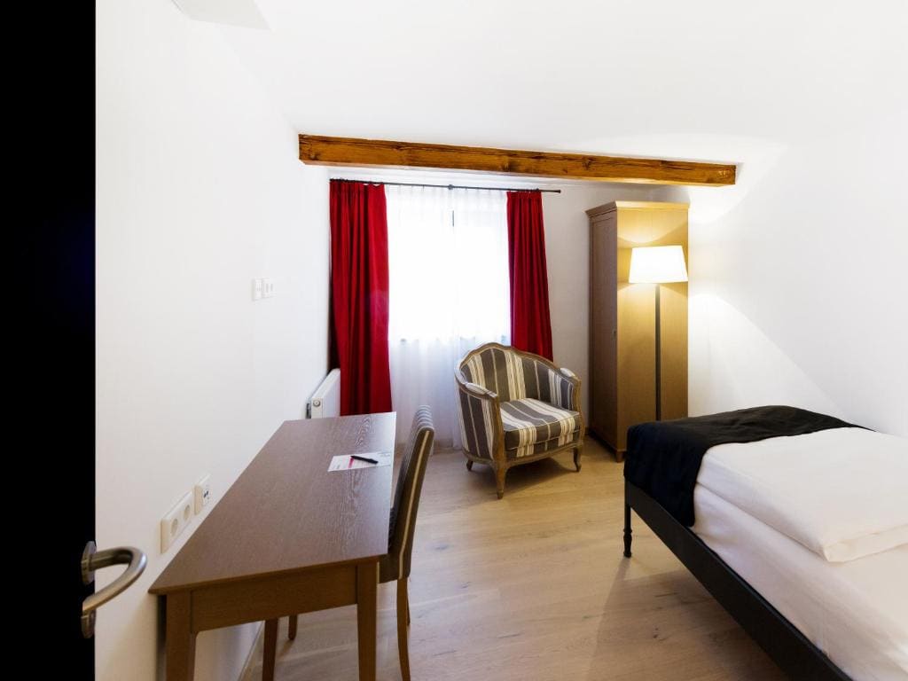 DORMERO Suite room - Image 2