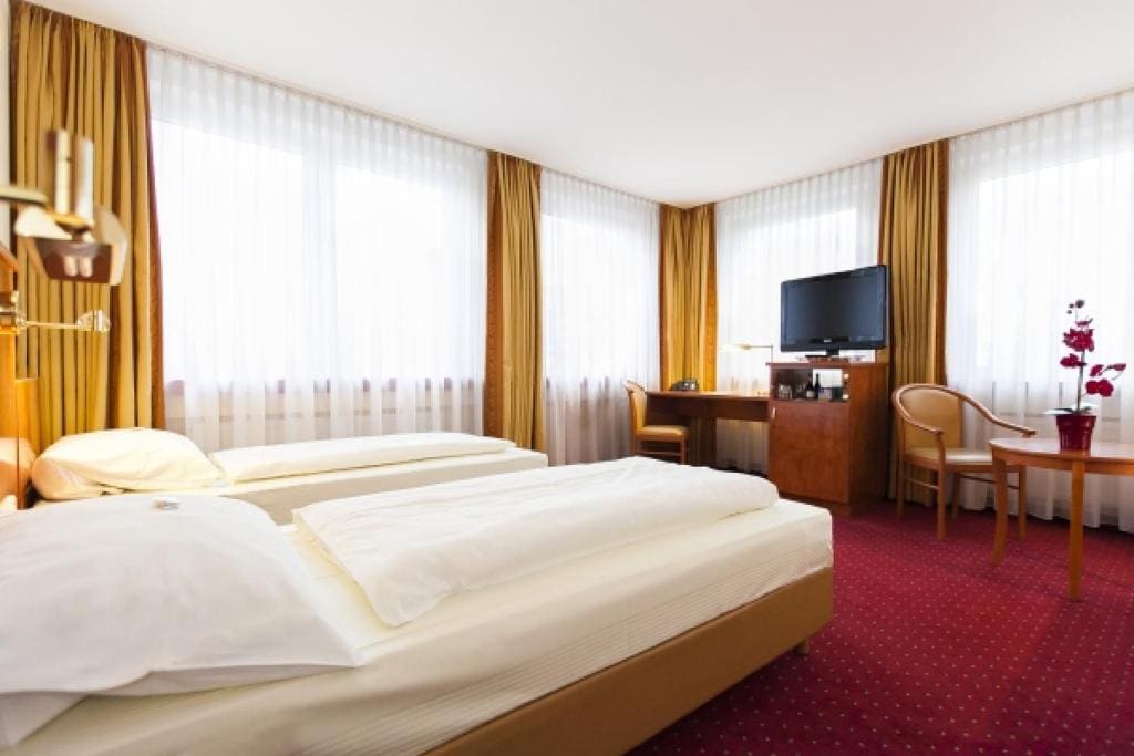 Double Room with Private Bathroom room - Image 1